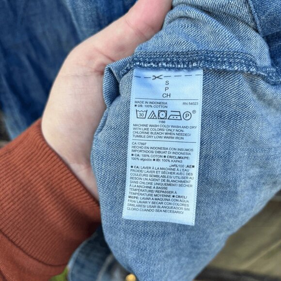 Old Navy Chambray Midwash Dress Small - Picture 4 of 4